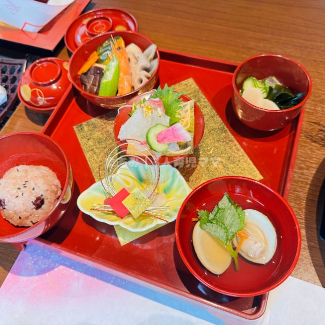 木曽路のお食い初めの一汁三菜の画像